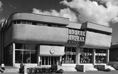 A Bodrog Áruház Sárospatakon | Műemlék Makovecz-épületek