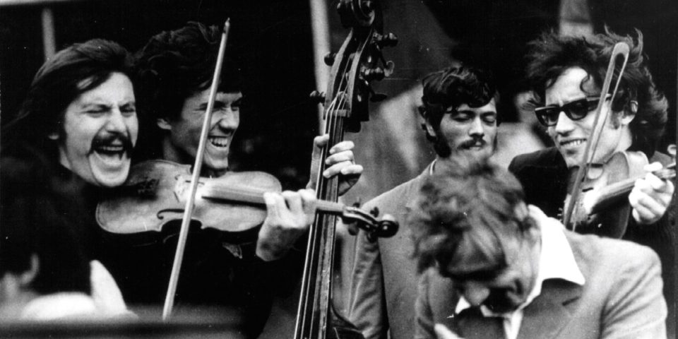 Az énekelt versek egyedüli túlélője a népdal – Interjú Sebő Ferenccel, a Nemzet Művészével, Kossuth-díjas énekes, dalszerző és népzenekutatóval